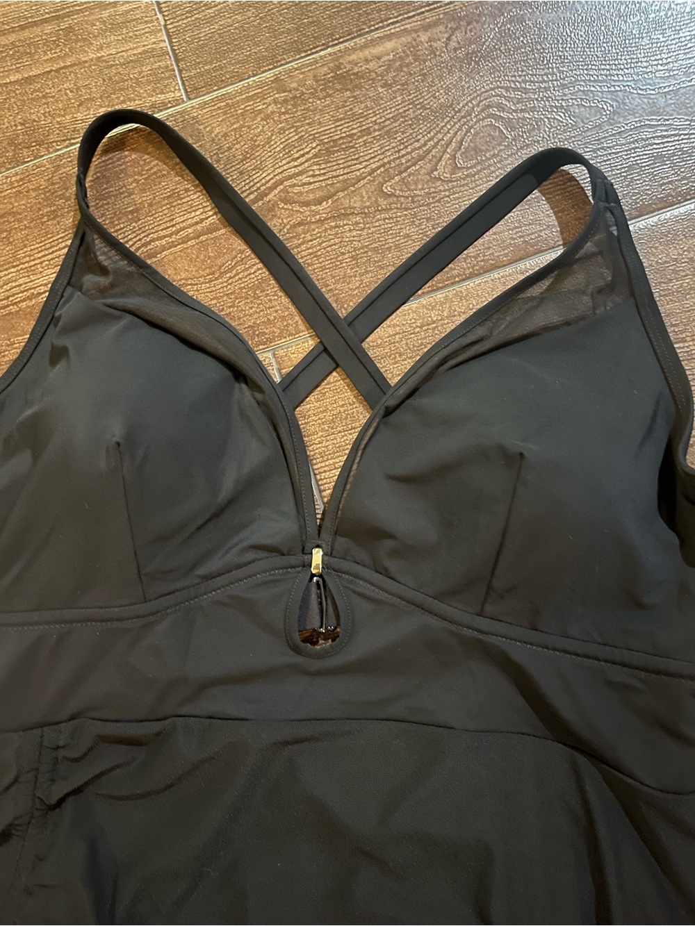 Popilush Sculpting Curve Mesh
Skirt
One-Piece Swimsuit - Picture 7 of 8